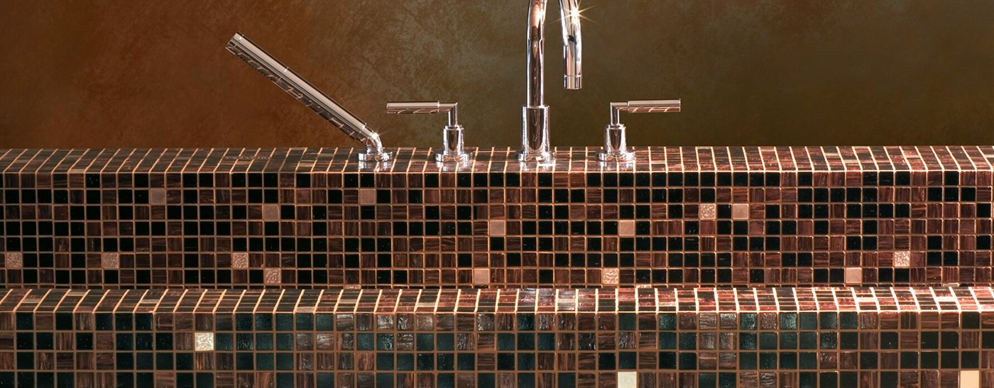 Baignoire habillée de mosaïque de verre Bisazza